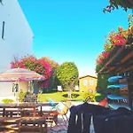 Casa de hóspedes Sandycamps Surf House