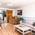 Casa de hóspedes Sandycamps Surf House *