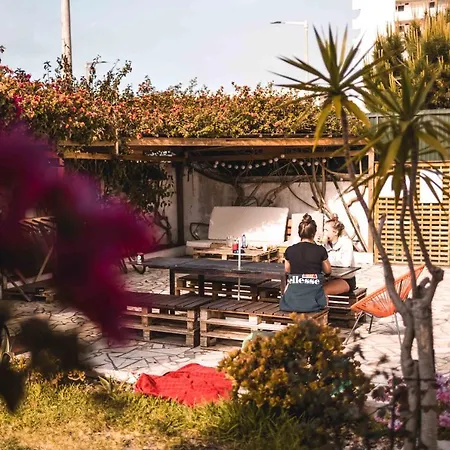 Sandycamps Surf House Affittacamere *
