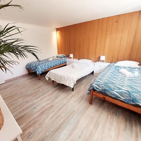 Sandycamps Surf House * Балеал