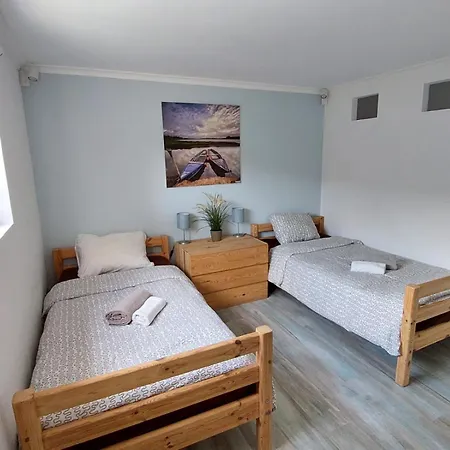 Sandycamps Surf House