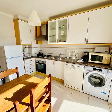 Sandycamps Surf House Гостевой дом